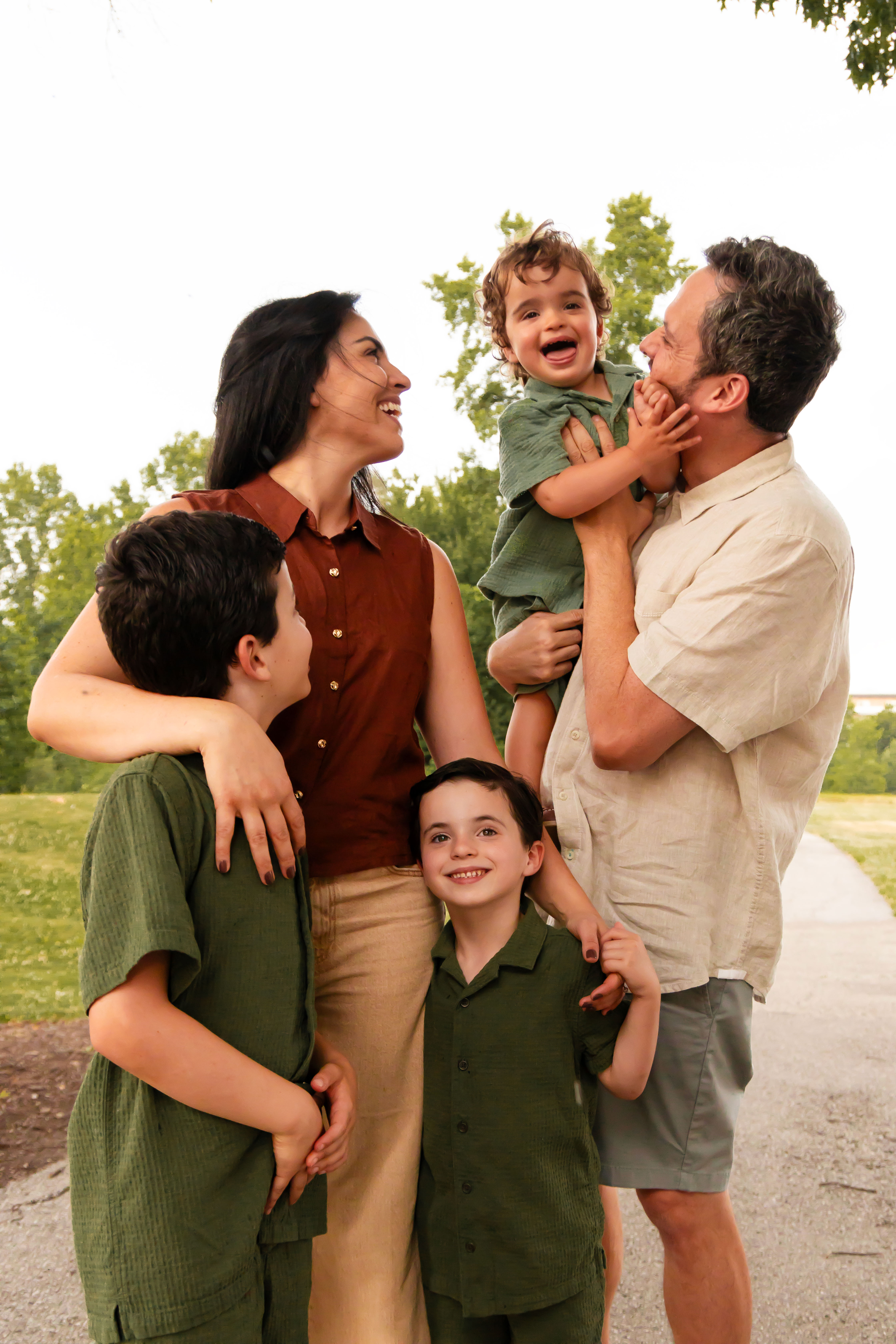 Golden hour family photography in Cleveland with parents and their children